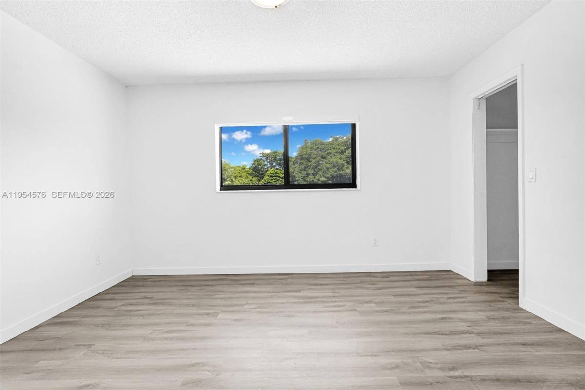 Apartment for rent at 13210 Memorial Highway 13210-216, Miami, FL 33161
