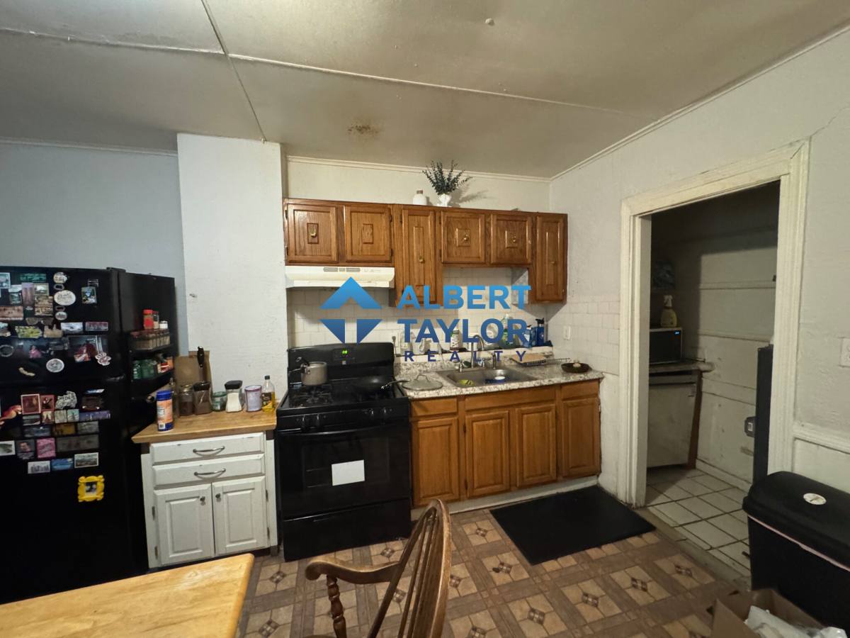 Apartment for rent at 160 Centre St #2, Roxbury, MA 02119