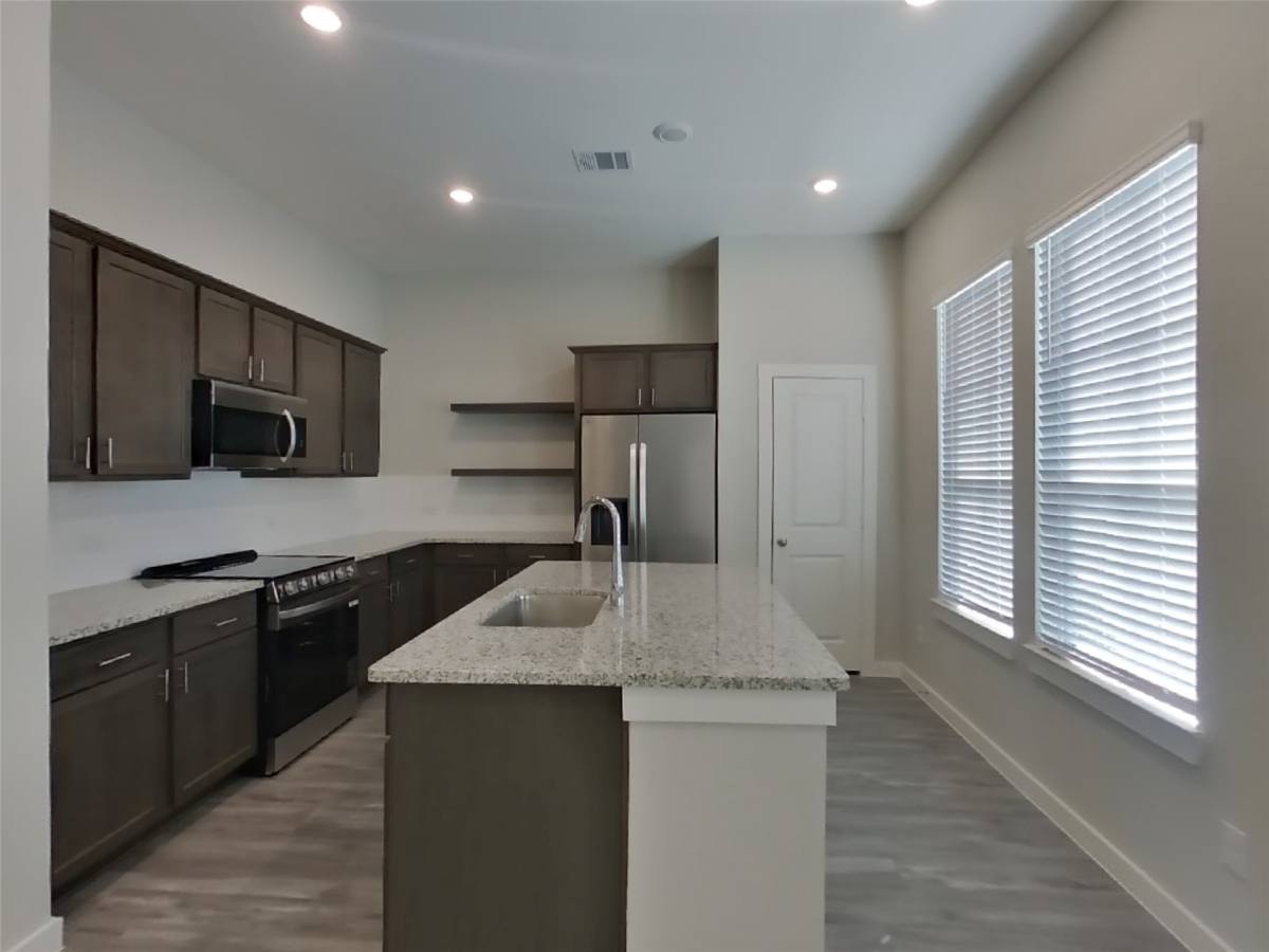 Apartment for rent at 22743 Terrazzo Dr, Katy, TX 77449