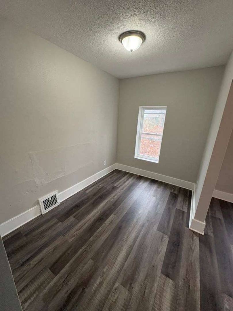 Apartment for rent at 133-135 W Jackson St, Painesville, OH 44077