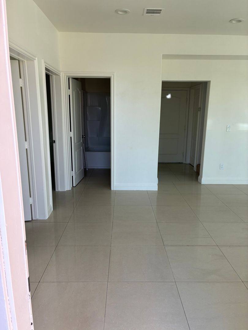 Townhouse for rent at 9619 Longden Ave, Temple City, CA 91780
