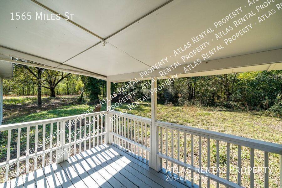 House for rent at 1565 Miles St, Dolomite, AL 35061