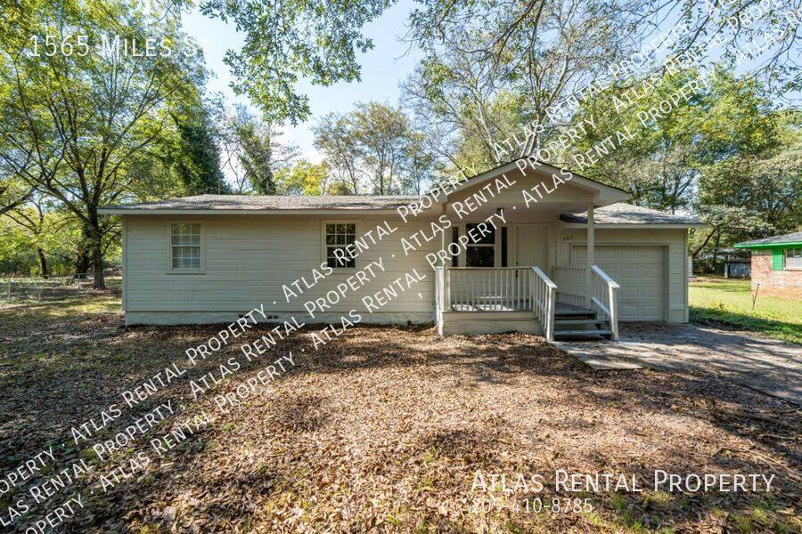 House for rent at 1565 Miles St, Dolomite, AL 35061