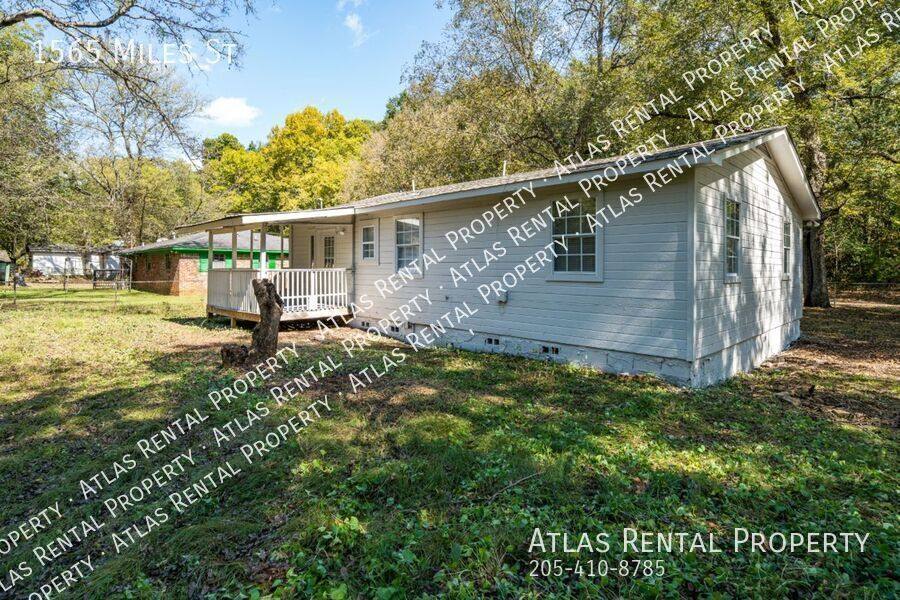 House for rent at 1565 Miles St, Dolomite, AL 35061