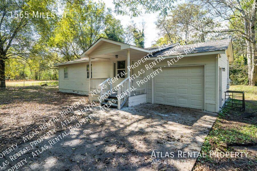 House for rent at 1565 Miles St, Dolomite, AL 35061
