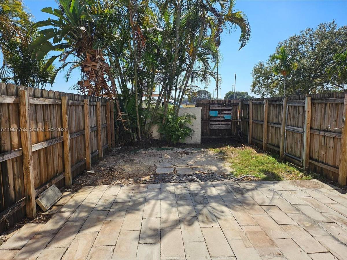 Townhouse for rent at 13220 SW 58th Terrace 16-1, Miami, FL 33183