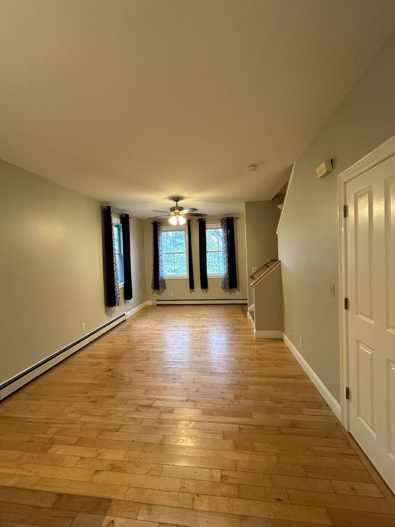 Townhouse for rent at 1044 N Ave #4, Burlington, VT 05408