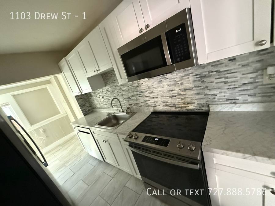 Apartment for rent at 1103 Drew St #1, Clearwater, FL 33755