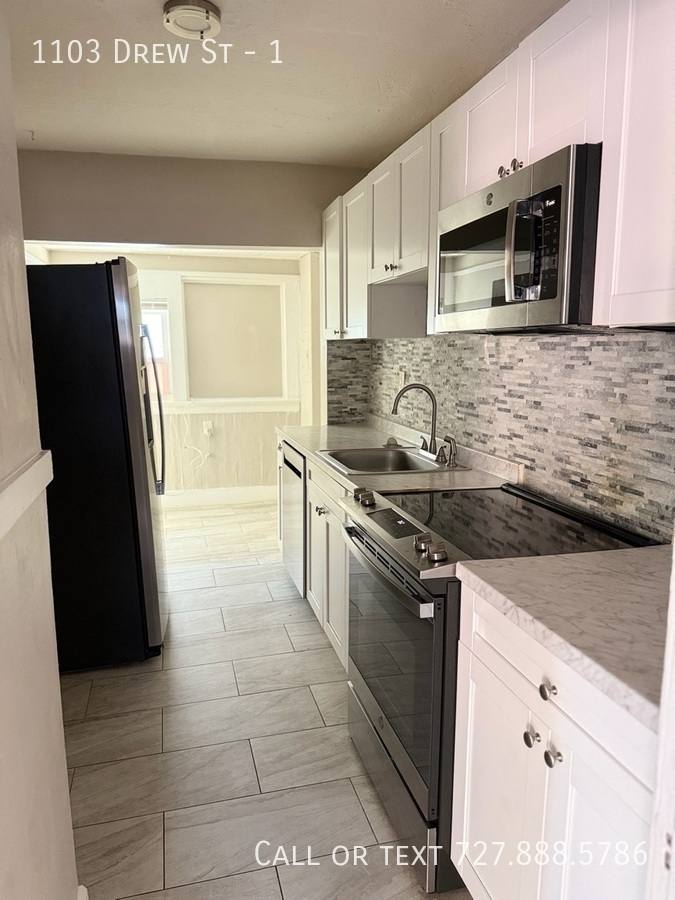Apartment for rent at 1103 Drew St #1, Clearwater, FL 33755