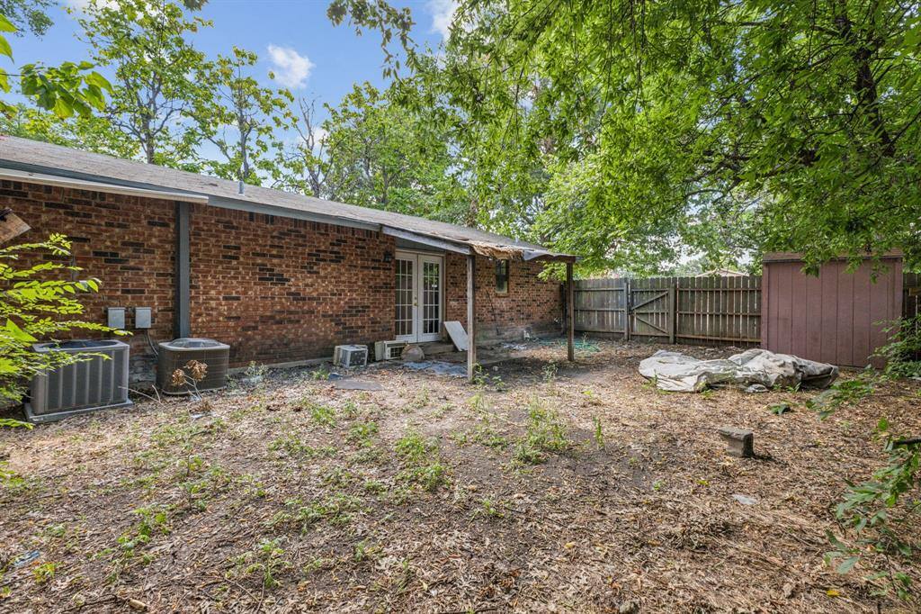Apartment for rent at 1821 Randolph Dr, Garland, TX 75041