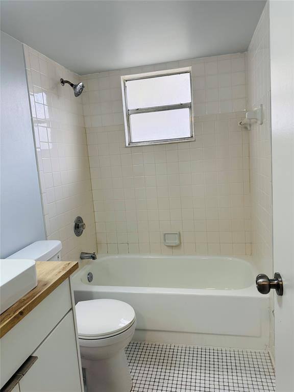 Apartment for rent at 313 Gardens Dr #104, Pompano Beach, FL 33069