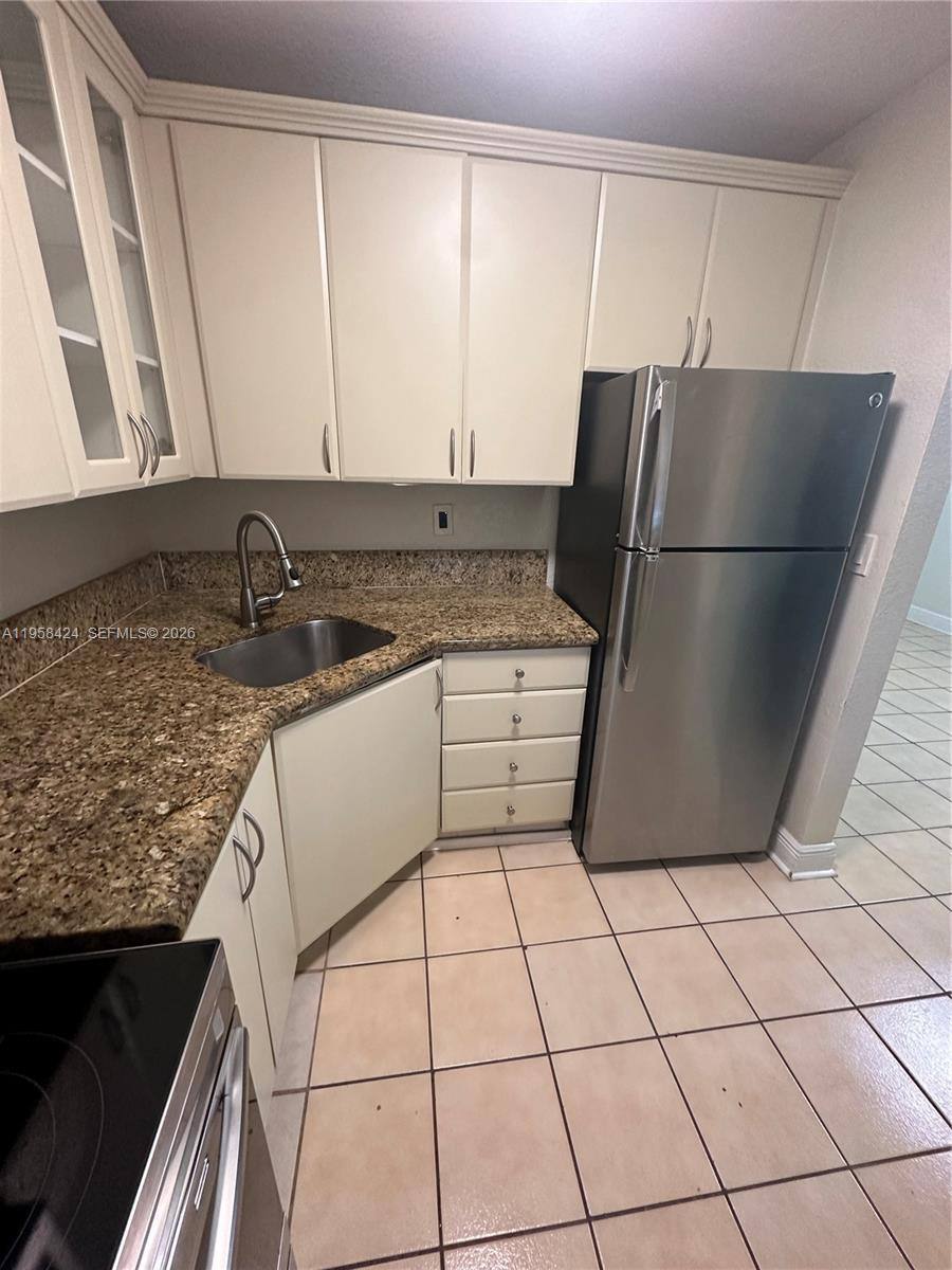 Apartment for rent at 17255 SW 95th Ave #461, Miami, FL 33157