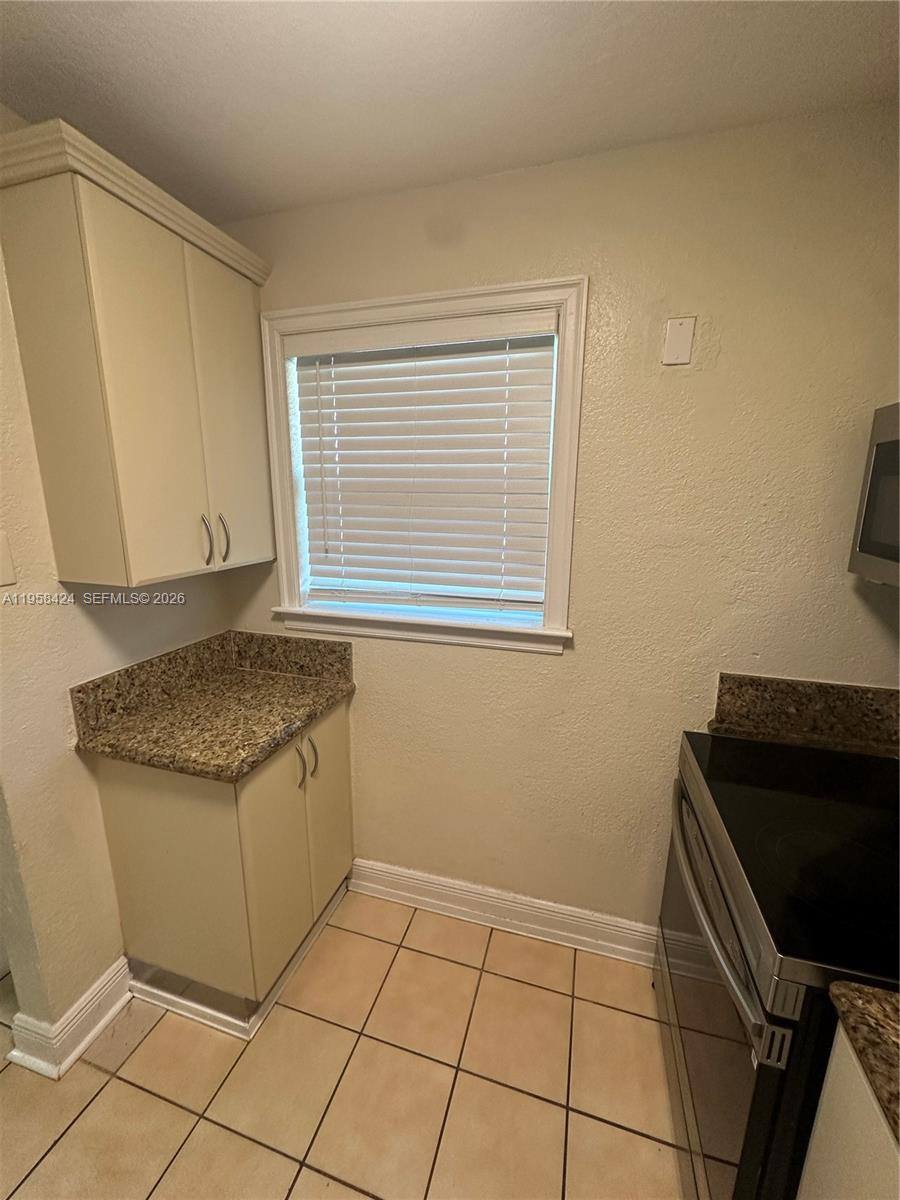Apartment for rent at 17255 SW 95th Ave #461, Miami, FL 33157