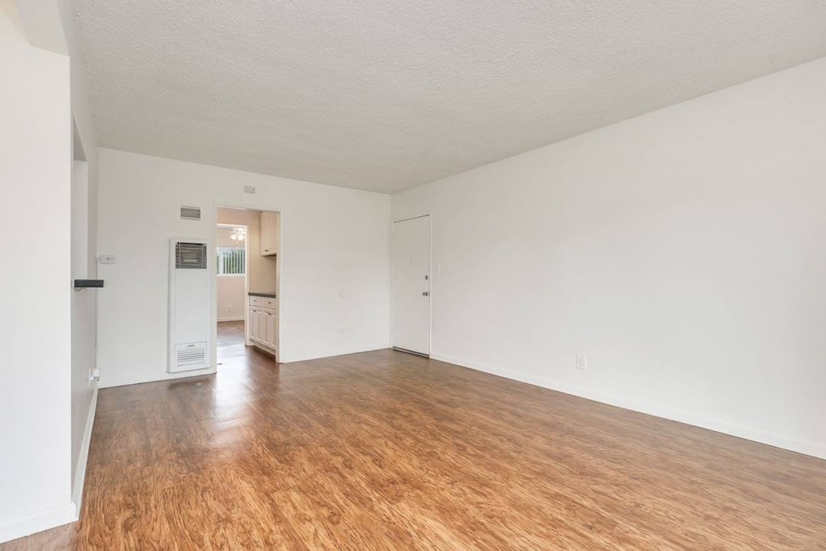 Apartment for rent at 2244-2250 Canyon Dr, Costa Mesa, CA 92627