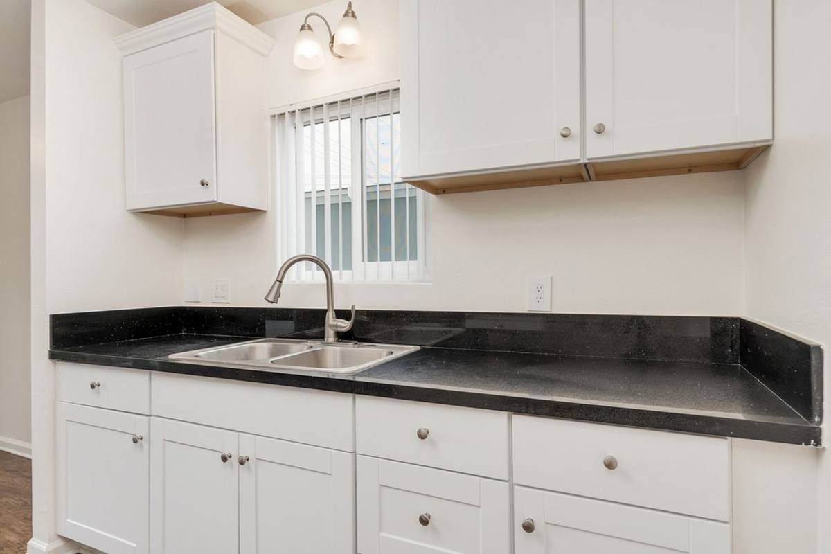 Apartment for rent at 2244-2250 Canyon Dr, Costa Mesa, CA 92627
