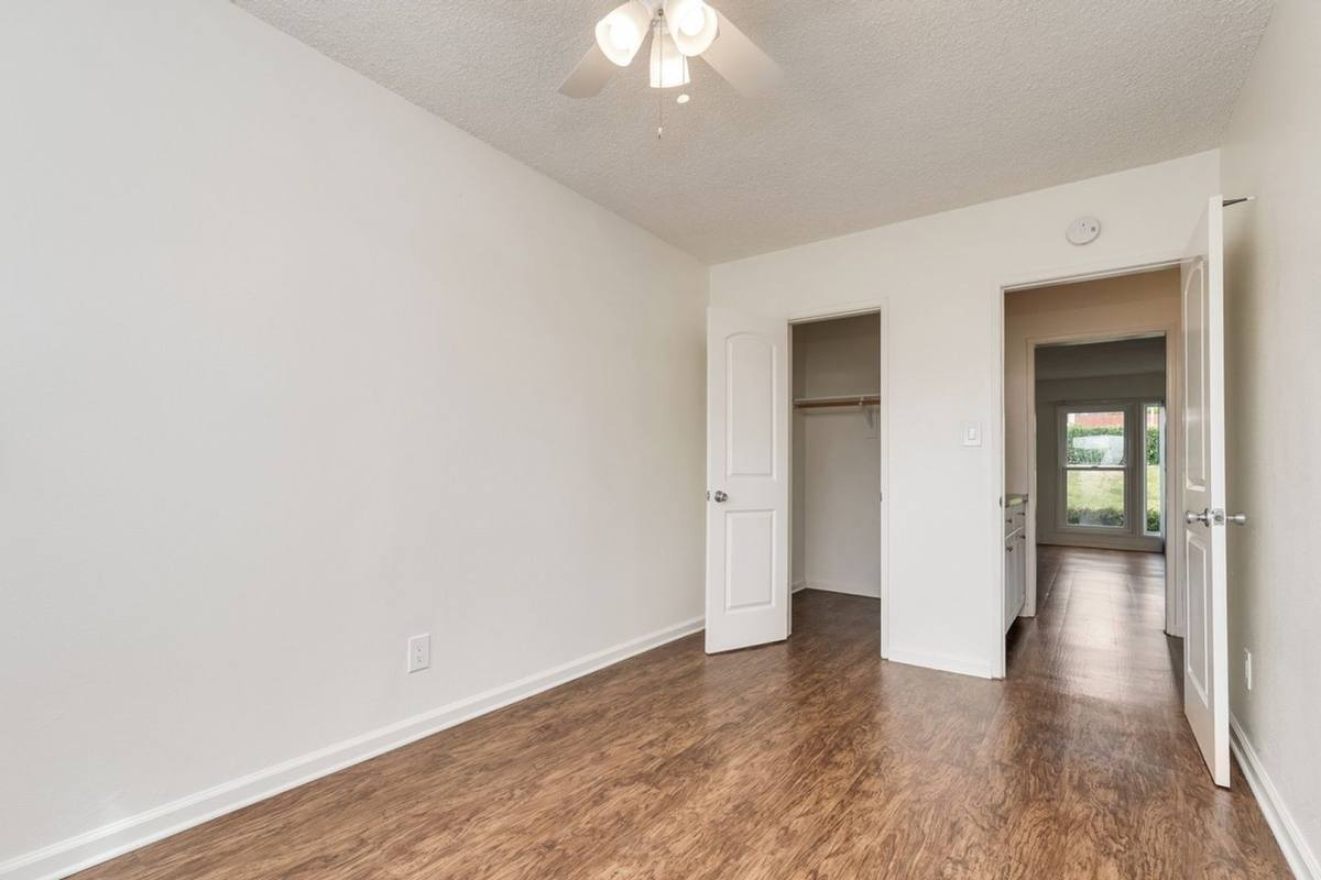 Apartment for rent at 2244-2250 Canyon Dr, Costa Mesa, CA 92627