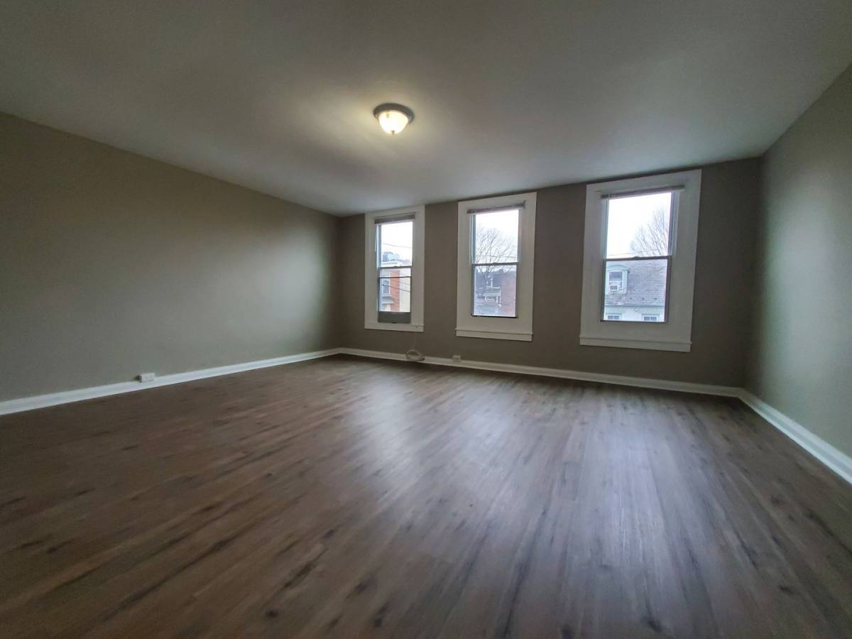 Apartment for rent at 209 N 8th St, Allentown, PA 18102