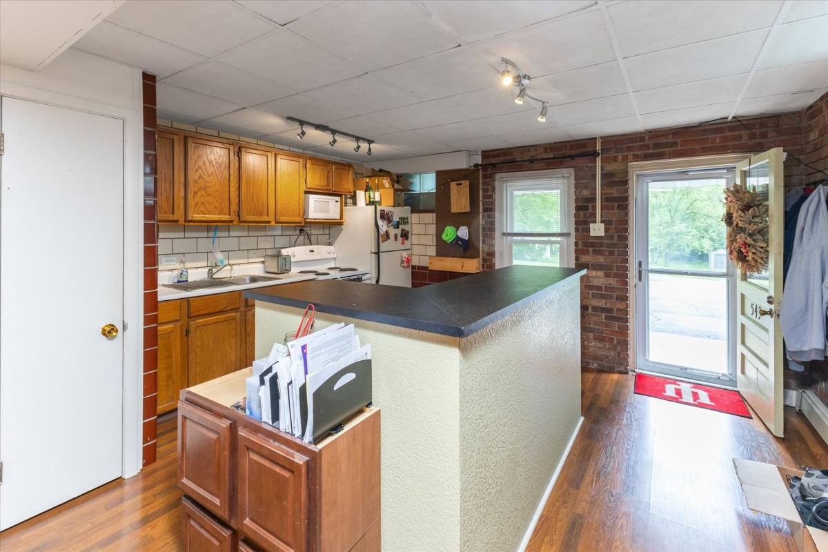 Apartment for rent at 547 W Main St, Danville, IN 46122