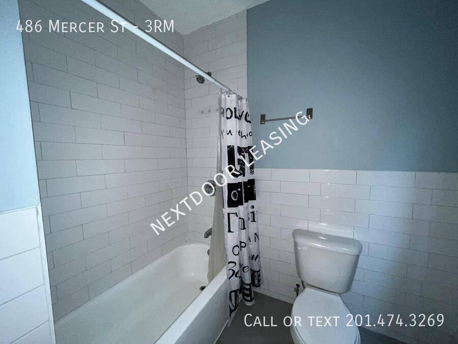 Apartment for rent at 486 Mercer St #3RM, Jersey City, NJ 07306