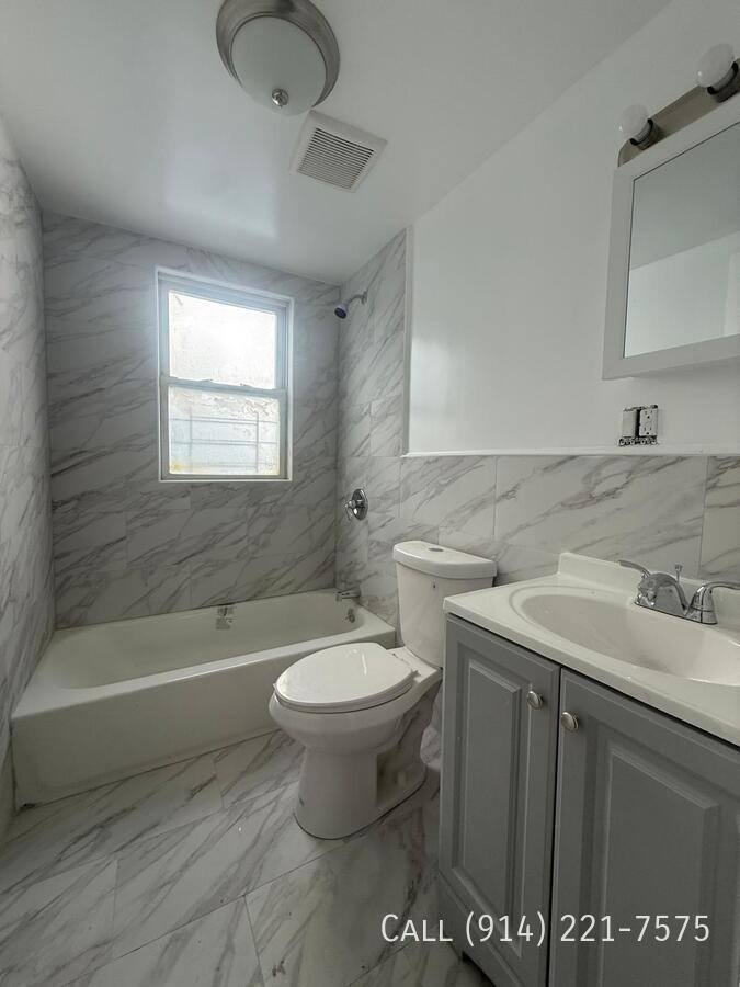 Apartment for rent at 76 Bruce Ave #2R, Yonkers, NY 10705