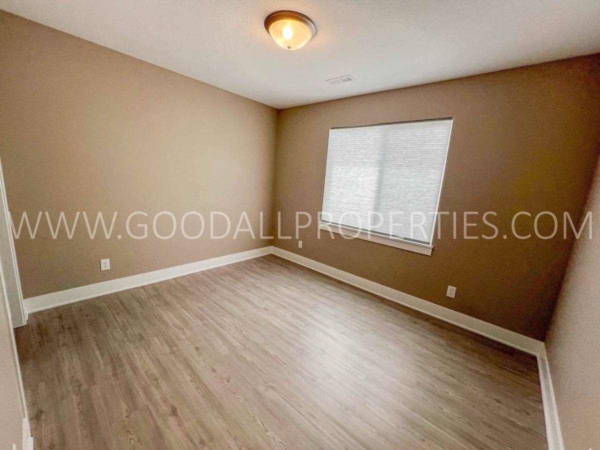 House for rent at 216 Maple Ave, Norwalk, IA 50211