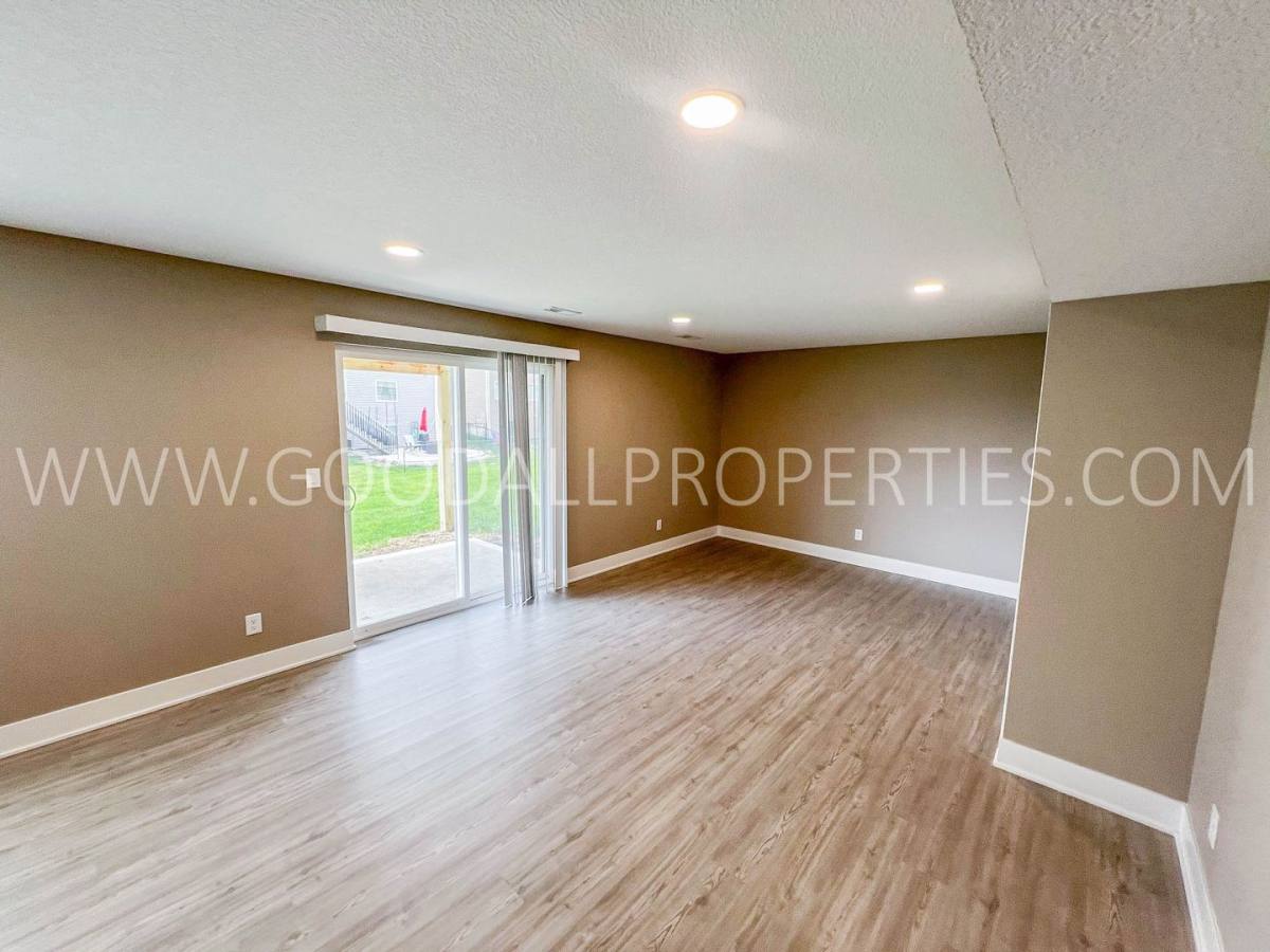 House for rent at 216 Maple Ave, Norwalk, IA 50211