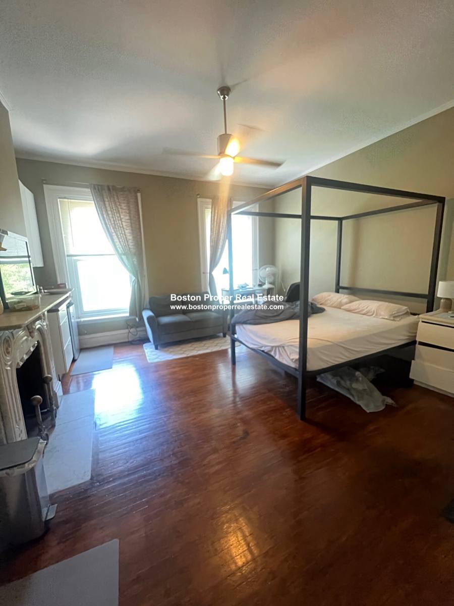 Apartment for rent at 323 Beacon St #6, Boston, MA 02116