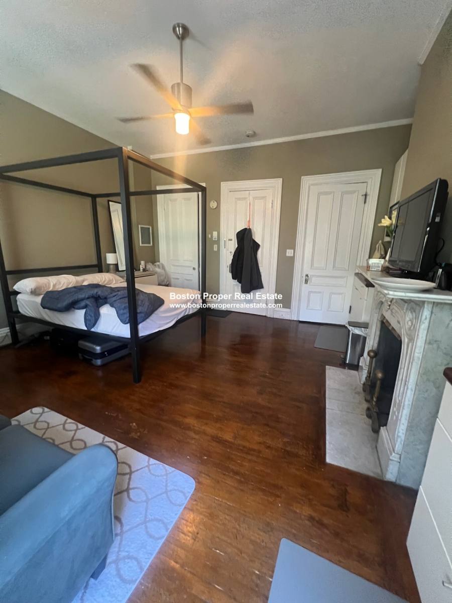 Apartment for rent at 323 Beacon St #6, Boston, MA 02116