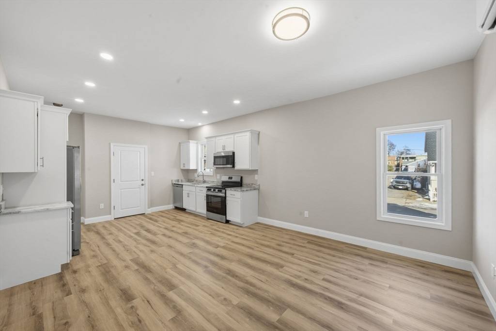 Apartment for rent at 1 Clough St #1, Lynn, MA 01902