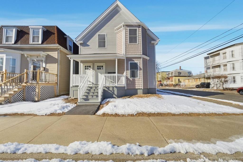 Apartment for rent at 1 Clough St #1, Lynn, MA 01902