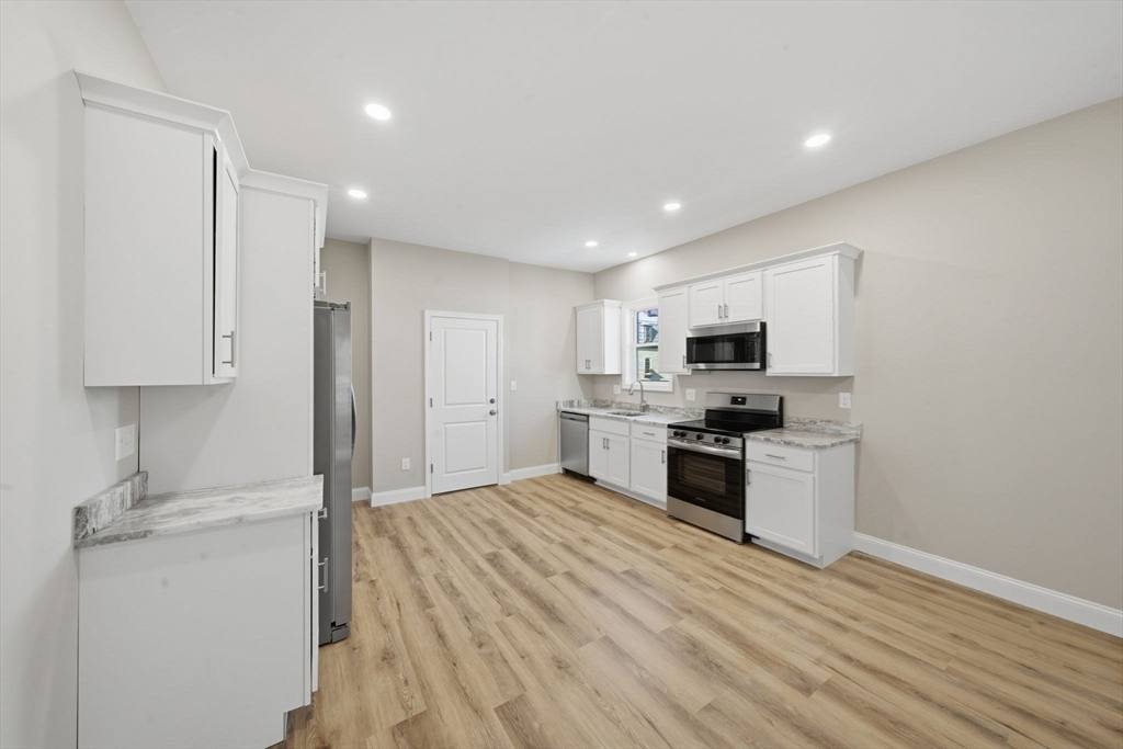 Apartment for rent at 1 Clough St #1, Lynn, MA 01902