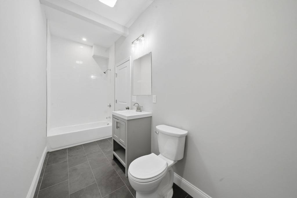Apartment for rent at 1 Clough St #1, Lynn, MA 01902
