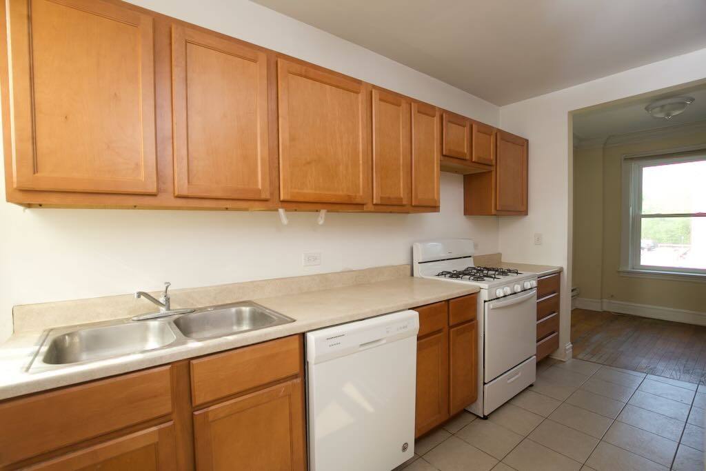 Apartment for rent at 916 18 Green Bay #PL2, Winnetka, IL 60093