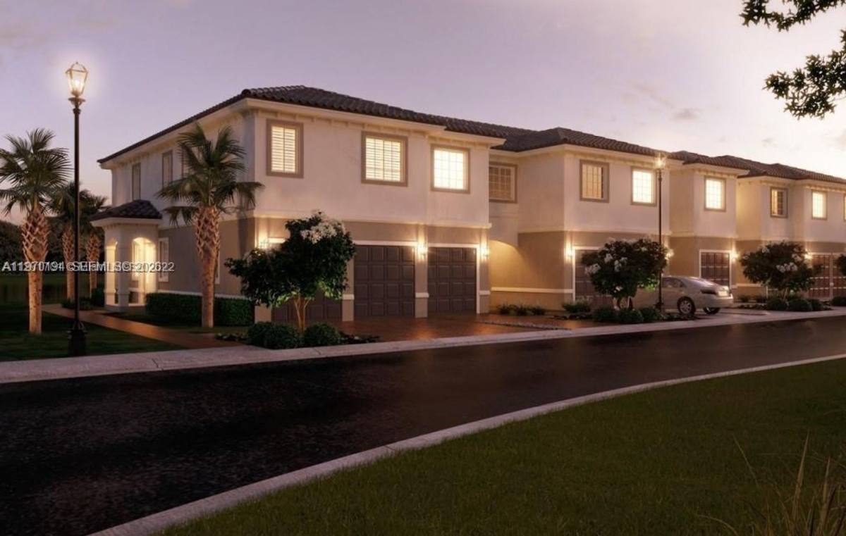 Townhouse for rent at 2615 SW 81st Terrace, Hollywood, FL 33025
