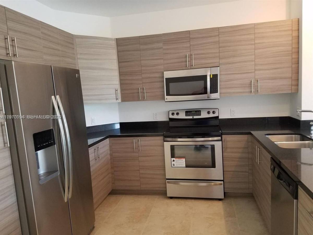 Townhouse for rent at 2615 SW 81st Terrace, Hollywood, FL 33025