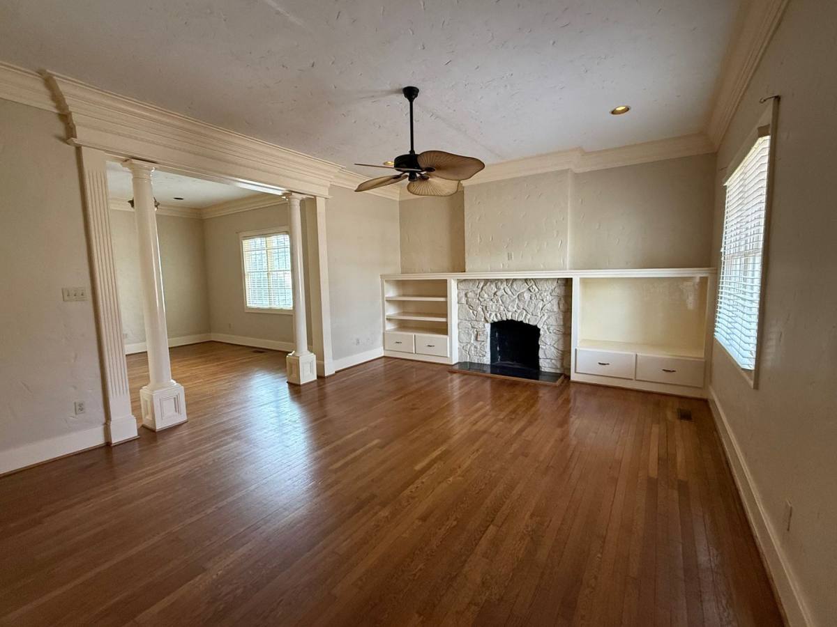 Apartment for rent at 200 Ridgeway Dr, Little Rock, AR 72205