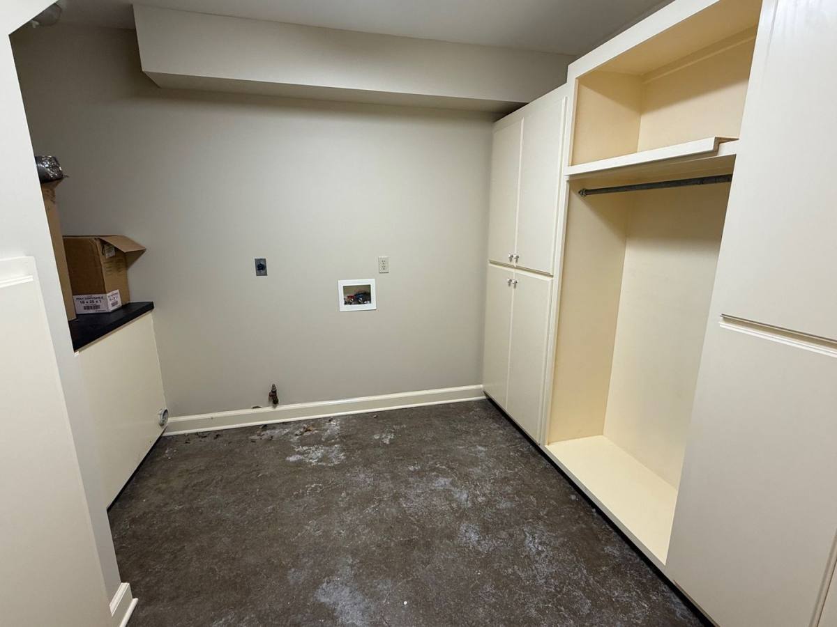 Apartment for rent at 200 Ridgeway Dr, Little Rock, AR 72205