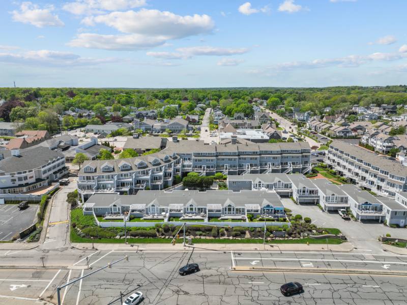 Condo for rent at 19 Beach St, Narragansett, RI 02882