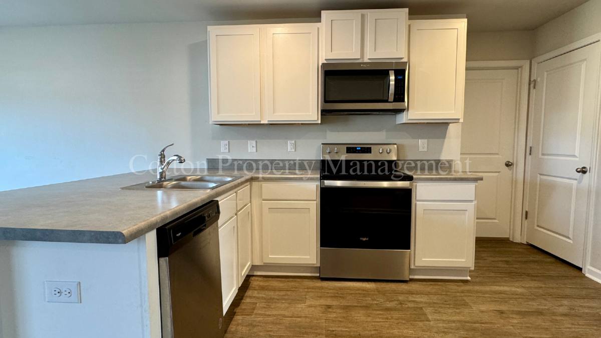 House for rent at 1114 Forest Glen Dr, Leland, NC 28451