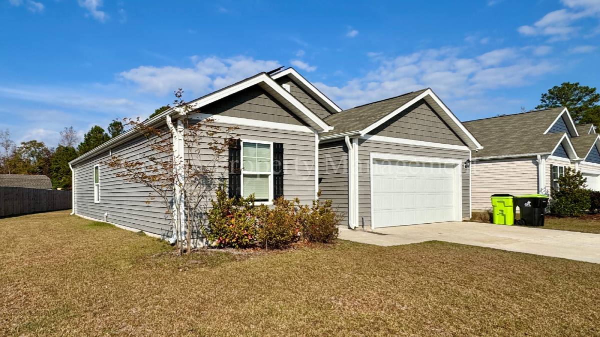 House for rent at 1114 Forest Glen Dr, Leland, NC 28451