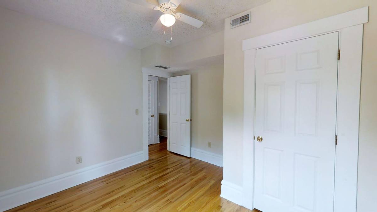 House for rent at 225 E 11th Ave, Columbus, OH 43201