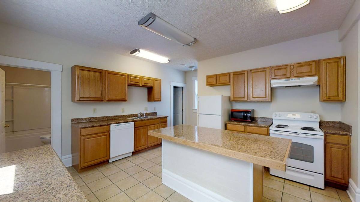 House for rent at 225 E 11th Ave, Columbus, OH 43201