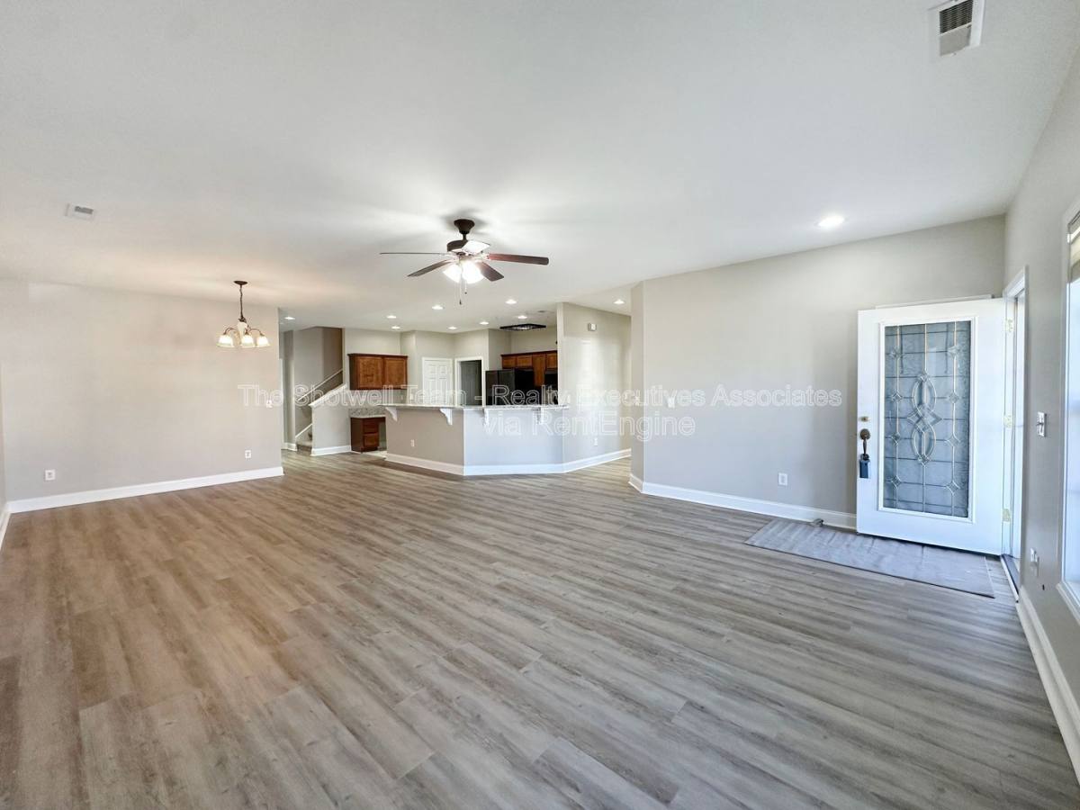 House for rent at 132 Hardinberry St, Oak Ridge, TN 37830