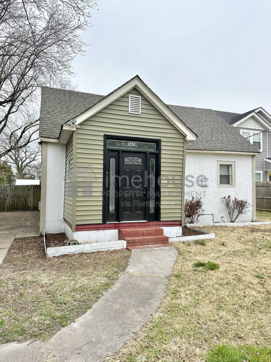 House for rent at 3428 Thomas St, Norfolk, VA 23513
