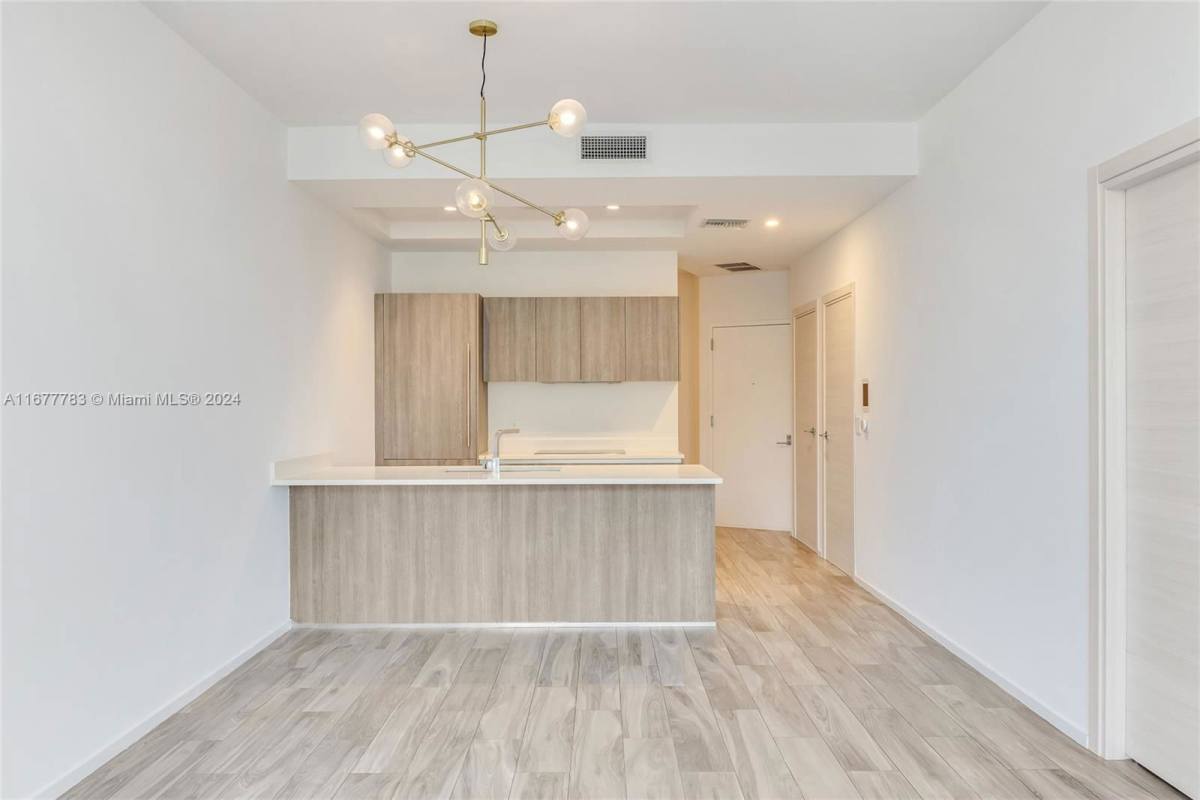 Apartment for rent at 801 S Miami Ave, Miami, FL 33130