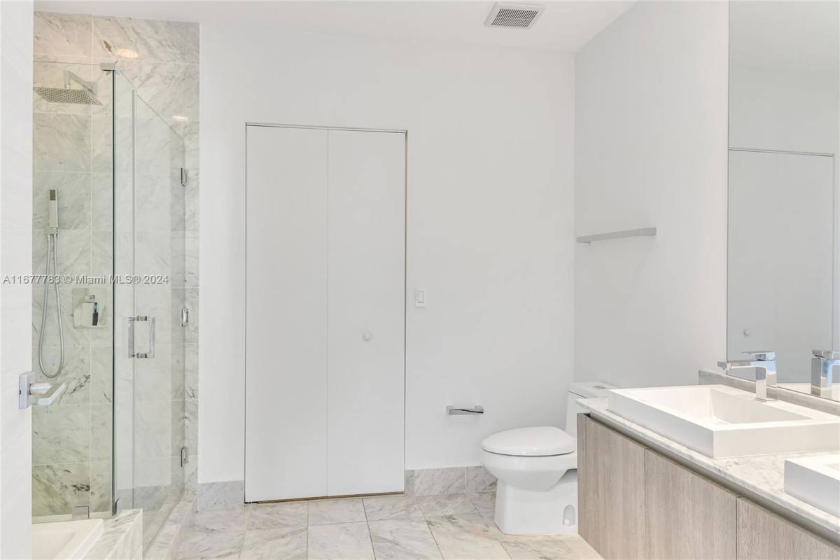 Apartment for rent at 801 S Miami Ave, Miami, FL 33130