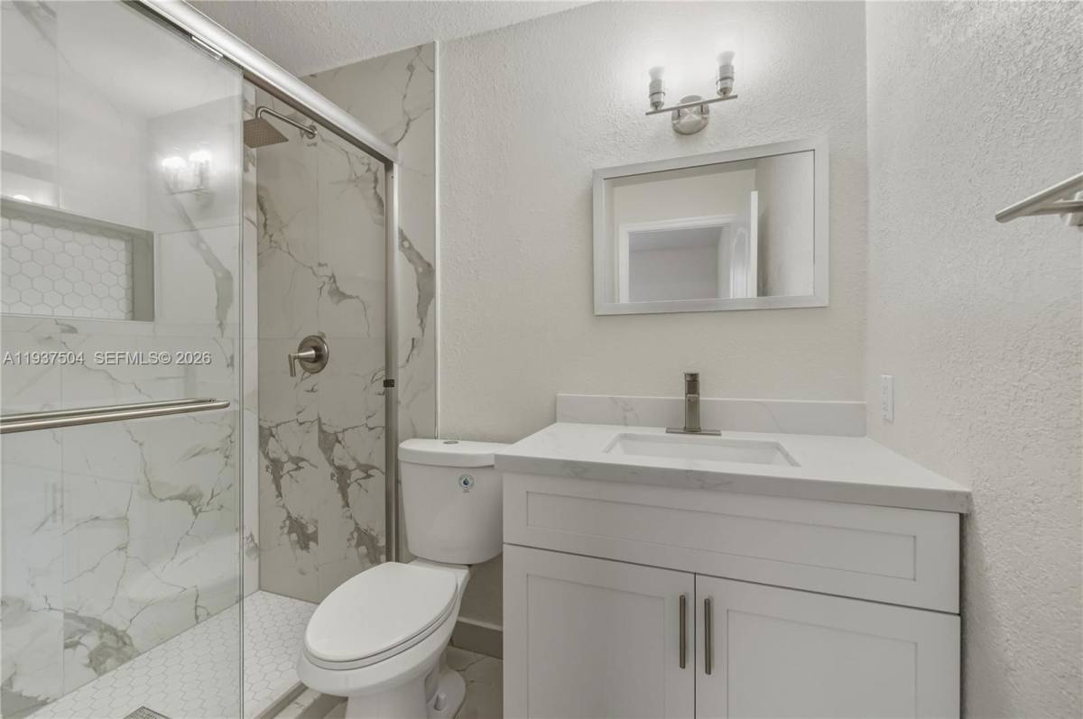 Townhouse for rent at 810 NE 212th Terrace #5, Miami, FL 33180