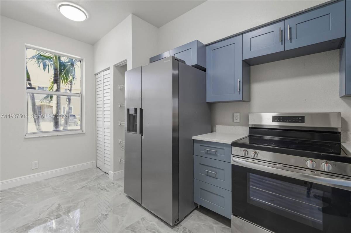 Townhouse for rent at 810 NE 212th Terrace #5, Miami, FL 33180