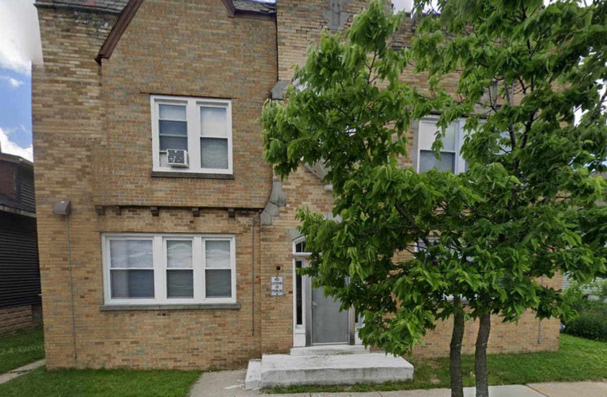 Apartment for rent at 3811 W Hampton #5, Milwaukee, WI 53209