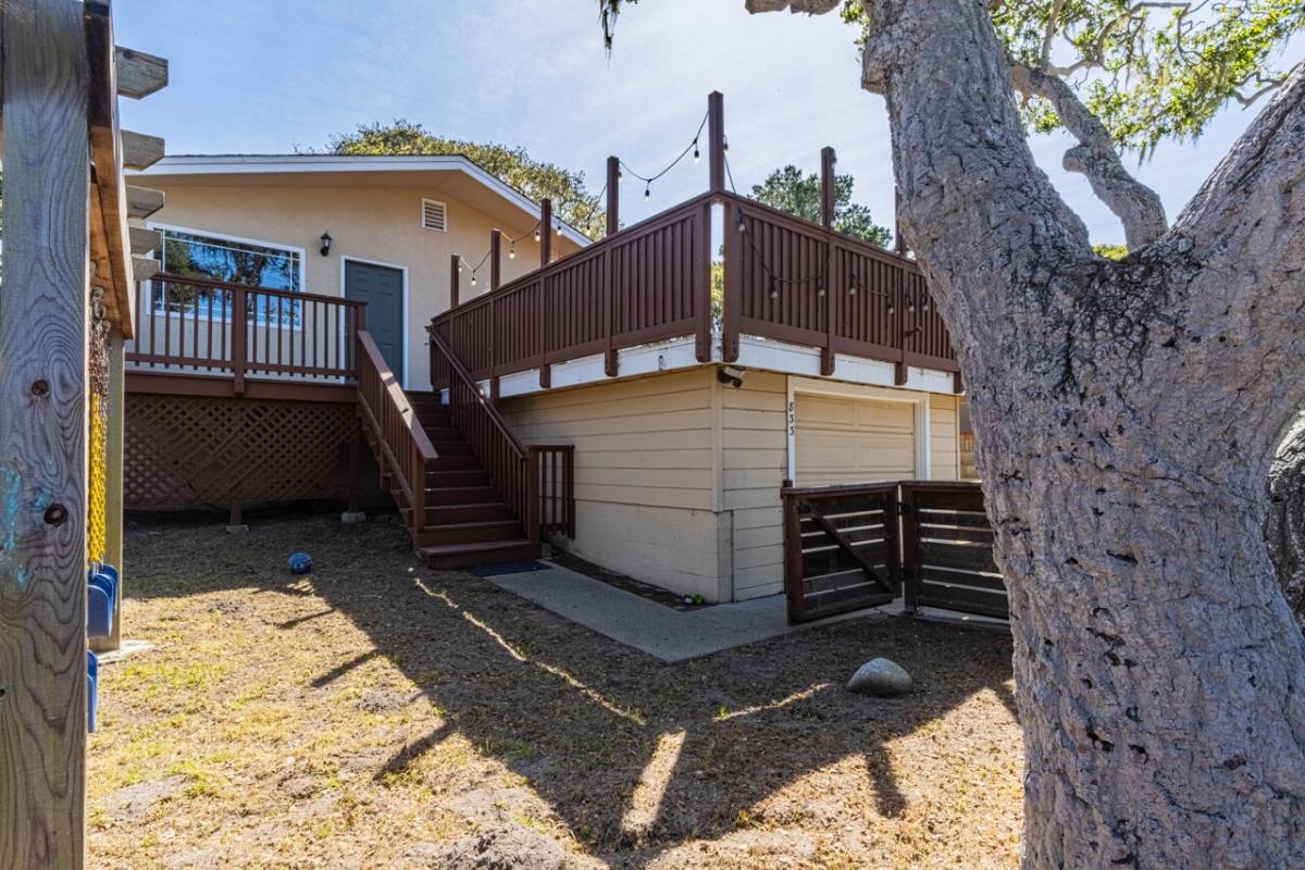 House for rent at 833 2nd St, Pacific Grove, CA 93950